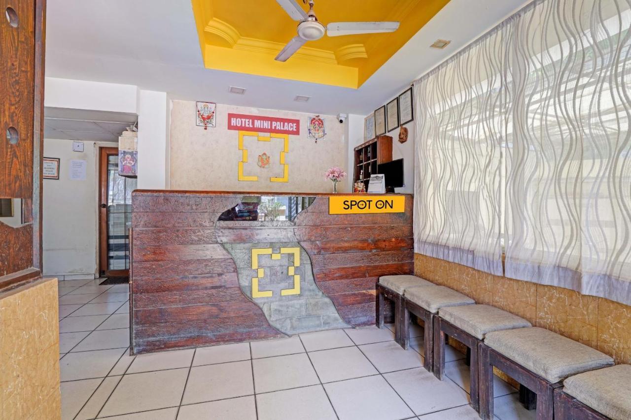 Oyo Flagship 80463 Hotel Mini Palace Vadodara Eksteriør billede