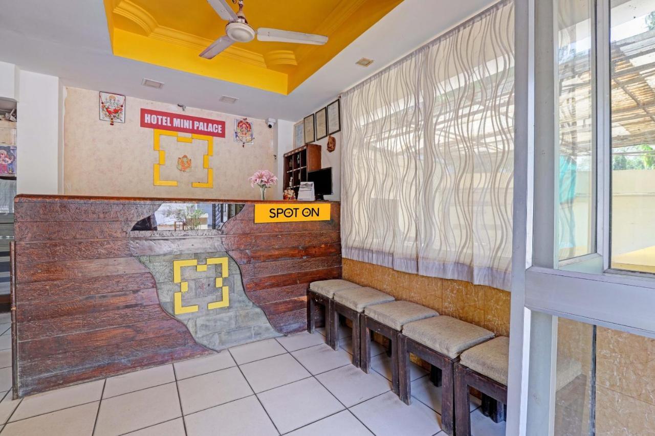 Oyo Flagship 80463 Hotel Mini Palace Vadodara Eksteriør billede