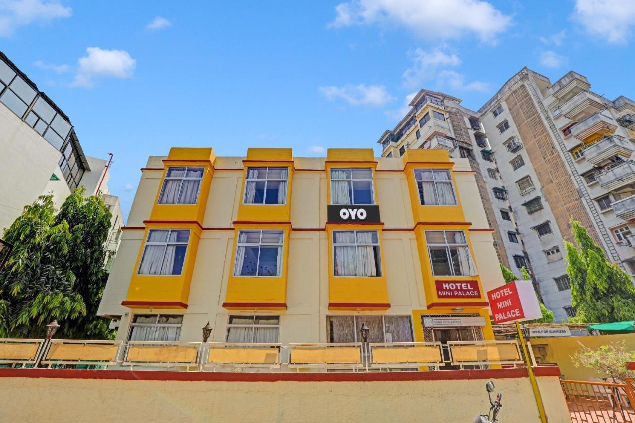 Oyo Flagship 80463 Hotel Mini Palace Vadodara Eksteriør billede